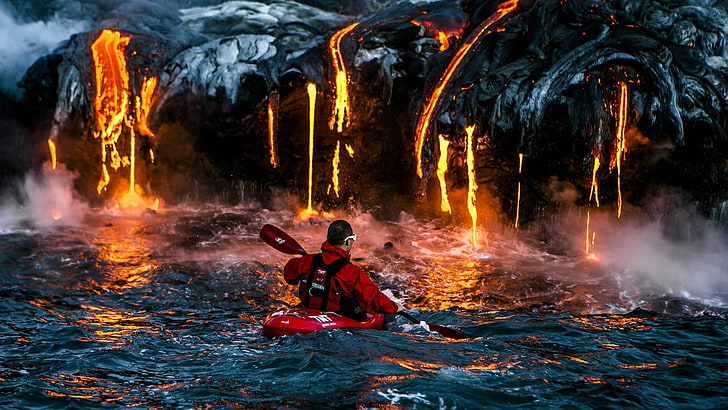 Человек, катающийся на лодке по водоему возле лавовых обоев, мужчина в красной куртке едет на красном каяке, лава, спорт, природа, пейзаж, вулкан, дым, мужчины, каяки, вода, море, HD обои