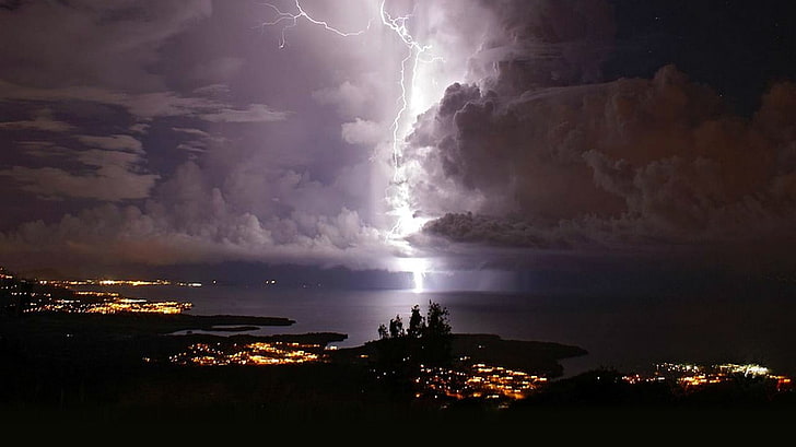 عاصفة رعدية ، طبيعة ، منظر طبيعي ، برق ، عاصفة ، ليل ، بحيرة ، مدينة ، أضواء ، غيوم ، فنزويلا ، إضاءة كاتاتومبو، خلفية HD