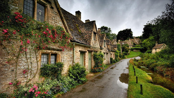 after, rain, flowers, water, bibury, england, arlington row, street, puddle, houses, united kingdom, picturesque, river coln, charming, HD wallpaper
