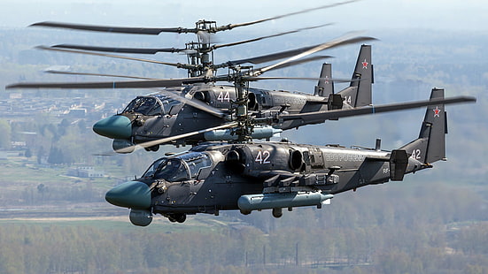 낮에 비행하는 두 개의 검은 헬리콥터, Kamov Ka-52 악어, 러시아 군대, 전투기 헬리콥터, 공군, HD 배경 화면 HD wallpaper