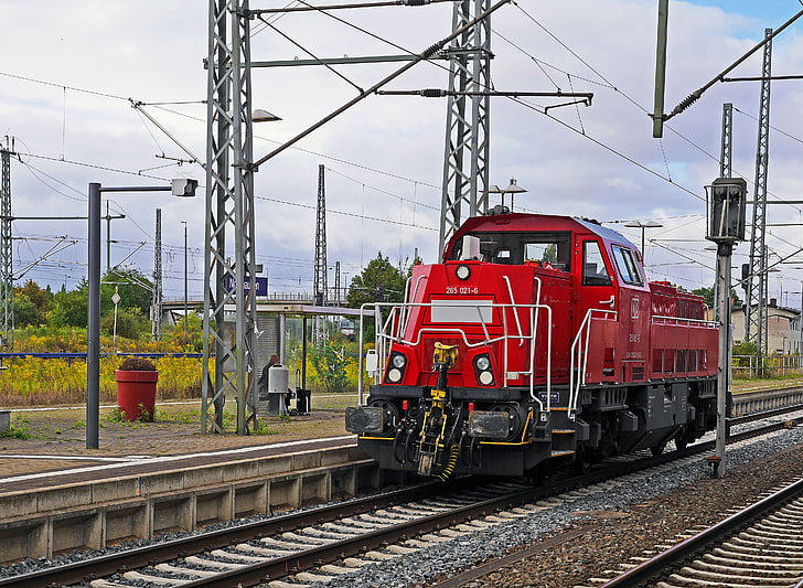 red locomotive train, deutsche bahn, railway station, platform, transit, HD wallpaper