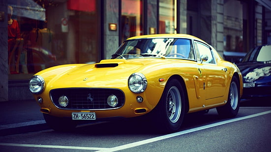 Ferrari 250 GT Berlinetta SWB HD, żółty klasyczny Ford Mustang, 250 GT, berlinetta, ferrari, street, swb, żółty, zh 56522, Tapety HD HD wallpaper