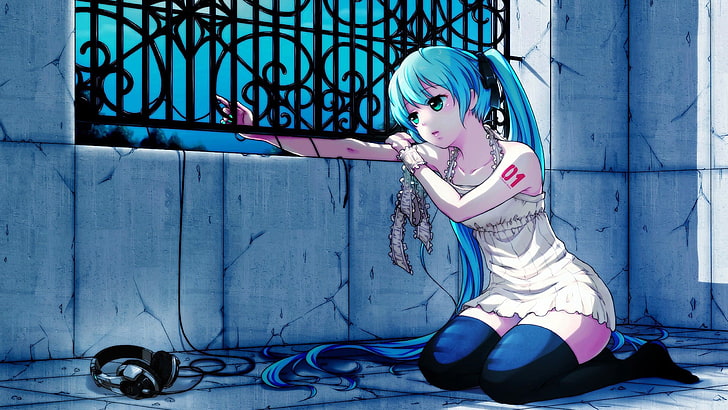 blauhaariger weiblicher Animecharakter in der weißen Kleiderillustration, Anime, Mädchen, Haar, Kopfhörer, Traurigkeit, Zaun, HD-Hintergrundbild