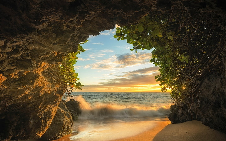 formasi batuan coklat dan badan air, alam, lanskap, pantai, gua, laut, matahari terbenam, pasir, awan, Maui, pulau, semak, Wallpaper HD