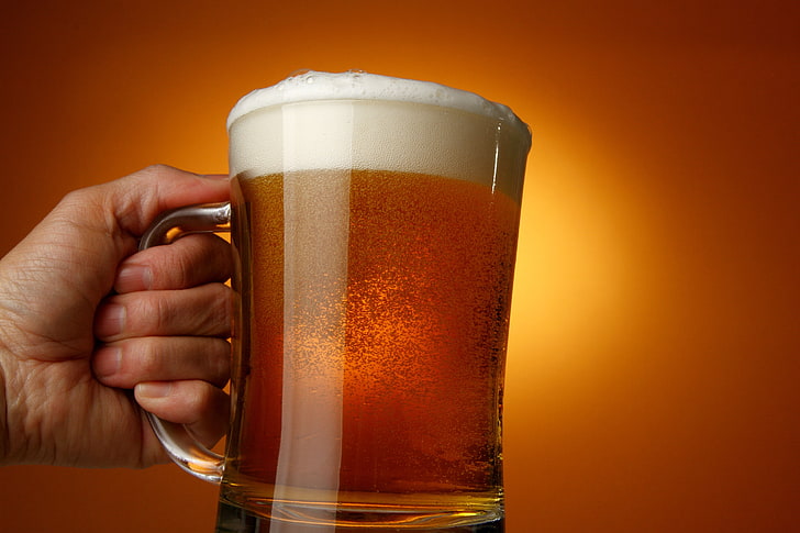 clear glass mug, glass, beer, hand, drink, delicious, foam, amber, HD wallpaper
