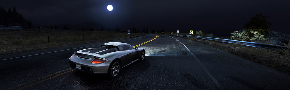 coupé deportivo gris, Need for Speed: Hot Pursuit, automóvil, Porsche Carrera GT, noche, carretera, videojuegos, pantallas múltiples, Need for Speed, monitores duales, Fondo de pantalla HD HD wallpaper
