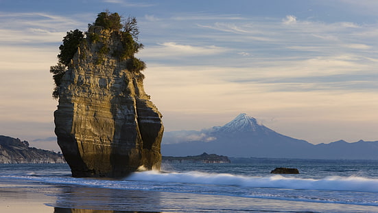 Nueva Zelanda Playa Mt Taranaki Paisaje Rock Stone Ocean Island HD, formación rocosa a la orilla del mar, naturaleza, paisaje, océano, playa, roca, piedra, nuevo, isla, mt, zelanda, taranaki, Fondo de pantalla HD HD wallpaper