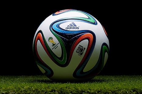 weißer und mehrfarbiger adidas Fußball, brazuca, 2014, Weltmeisterschaft, adidas, Ball, Fußball, HD-Hintergrundbild HD wallpaper
