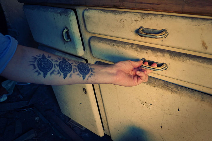 abandoned, buttons, drawer, forearm, furniture, kitchen, light, tatto, tattoo, vintage, HD wallpaper