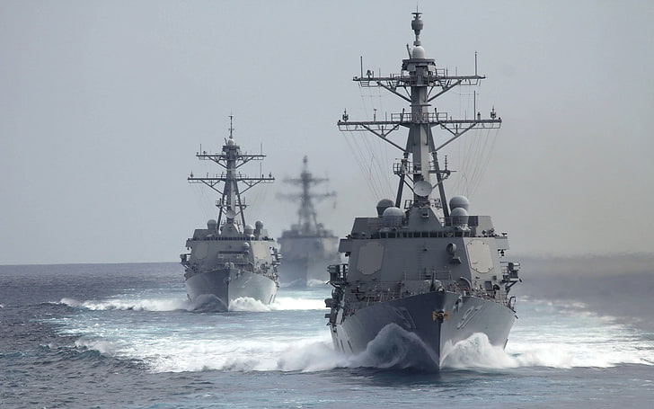 ثلاث سفن حربية رمادية ، بحرية ، أسلحة ، جيش ، USS Michael Murphy (DDG 112) ، USS Gridley (DDG 101) ، مدمرات الصواريخ الموجهة USS Halsey (DDG 97)، خلفية HD