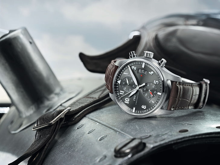 кръгъл часовник с хронограф в сребърен цвят с черна кожена каишка, самолетът, часовникът, каската, Spitfire, IWC, хронографът, HD тапет