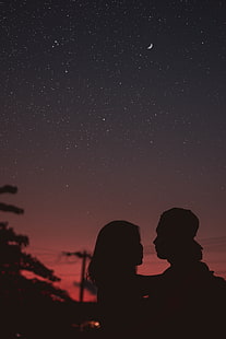 silueta de persona, pareja, siluetas, abrazos, noche, cielo estrellado, Fondo de pantalla HD HD wallpaper