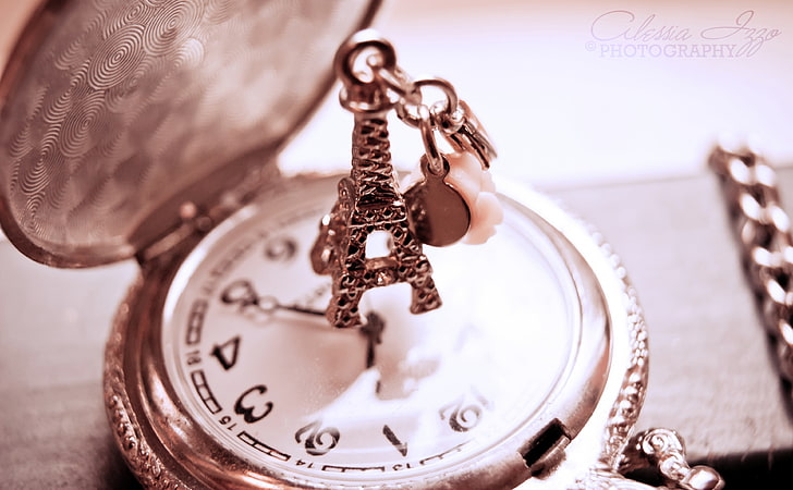 Its time for Paris, silver-colored Eiffel Tower miniature, Vintage, Paris, Photography, Time, Macro, jewelry, Clock, eiffel tower, pocket watch, old pocket watch, HD wallpaper