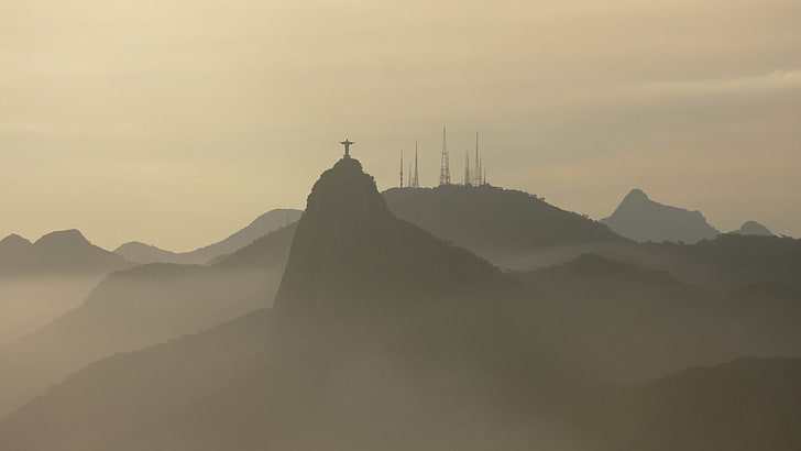 photo de silhouette de montagnes, nature, paysage, montagnes, nuages, Rio de Janeiro, Brésil, Christ Rédempteur, statue, Jésus-Christ, silhouette, collines, brume, ville, Fond d'écran HD