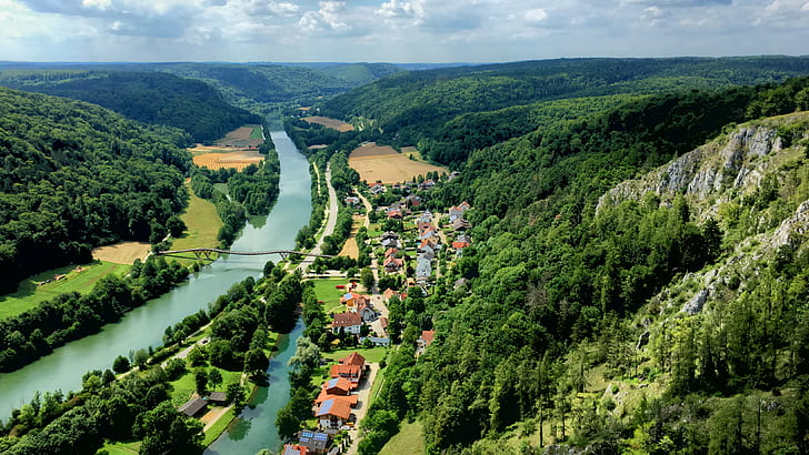 top view of village beside river between mountains, valley view, valley view, valley view, top, village, Stadt, Town, Brücke, Bridge, Hike, Outdoor, Panorama, Panoramic, Berge, Hills, Mountains, Wolken, Clouds, Heaven, Buildings, Bäume, Trees, Wald, Woods, Blick, View, Tal, Valley, Fluss, River, Sightseeing, Point of interest, Burg  Castle, Abstract, Extraordinary, Country, Countryside, Landscape, Rural, Main, Donau, Kanal, Deutschland, Germany, Bayern, Bavaria, Altmühl, Altmühltal, Essing, iPhone, Apple, nature, aerial View, outdoors, HD wallpaper