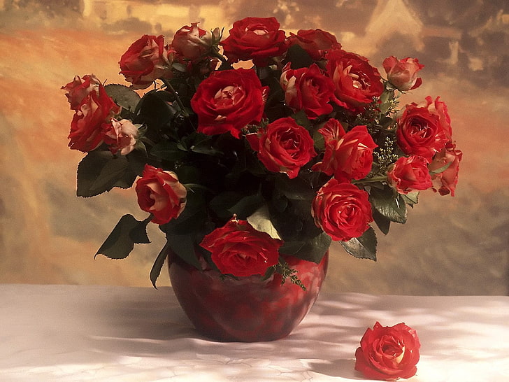 red rose in red ceramic vase, roses, flowers, bouquet, vase, bud, HD wallpaper
