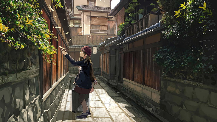 девушка держит багаж поднимая левую руку аниме цифровые обои, цифровое искусство, произведения искусства, аниме, аниме девушки, переулок, улица, япония, перья, шапочка, HD обои