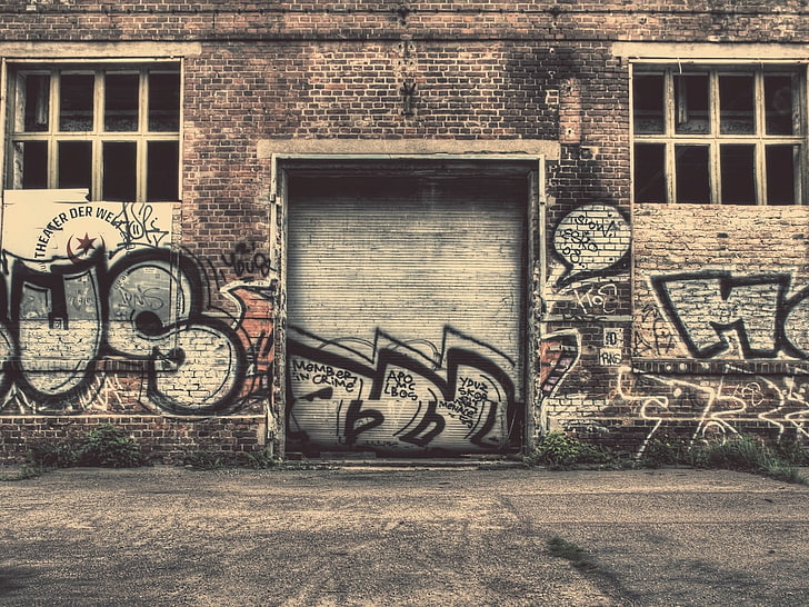 gray roller shutter, city, graffiti, HD wallpaper