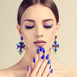  decoration, blue, face, background, portrait, earrings, hands, makeup, hairstyle, brown hair, beauty, lacquer, bokeh, manicure, HD wallpaper HD wallpaper