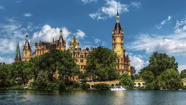 Fabuleux palais allemand Hdr, arbres, rivière, nuages, palais, nature et paysages, Fond d'écran HD
