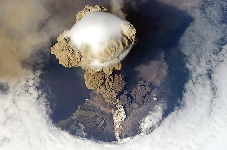 top of volcano, volcano, eruptions, aerial view, island, smoke, clouds, nature, landscape, HD wallpaper HD wallpaper