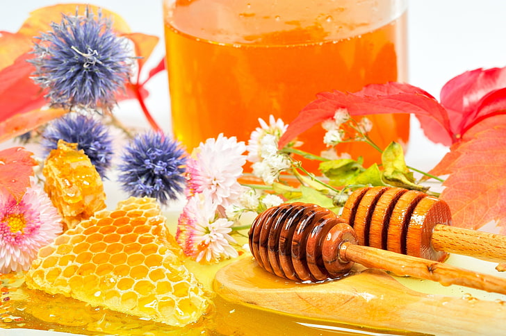 diversi miele, fiori, pettini, miele, legno, cucchiaio, Sfondo HD