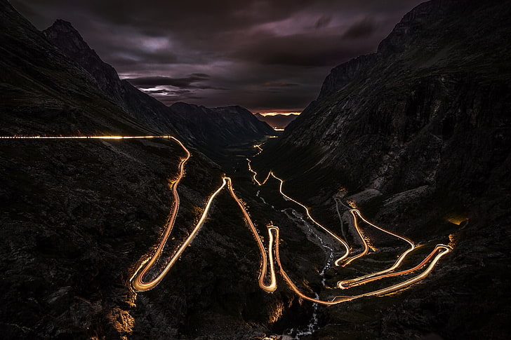 бетонен път, път, нощ, светлини, Норвегия, планини, пейзаж, дълго изложение, фиби завои, HD тапет