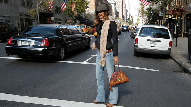 Petra Nemcova, mata cokelat, cokelat, topi, jaket, dompet, celana, kota, kota, lalu lintas, Wallpaper HD