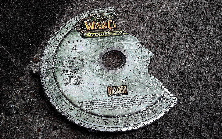 World of Warcraft disc, broken, World of Warcraft, HD wallpaper