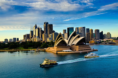 Teatro de la ópera en Sydney, Opera House Sydney, Australia, Sydney, Australia, tarde, teatro, ópera, cielo, nubes, mar, barco, Fondo de pantalla HD HD wallpaper