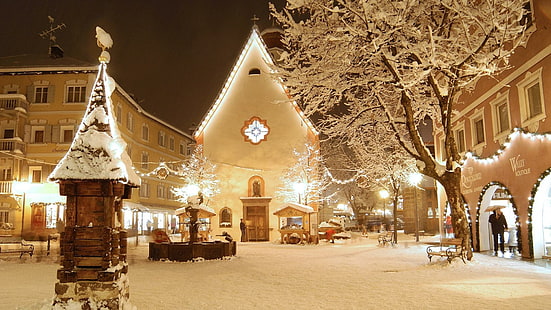 Val Gardena Włochy Rynek miejski Zimą, pokryte śniegiem zdjęcia, plac, noc, miasto, sklepy, światło, zima, przyroda i krajobrazy, Tapety HD HD wallpaper