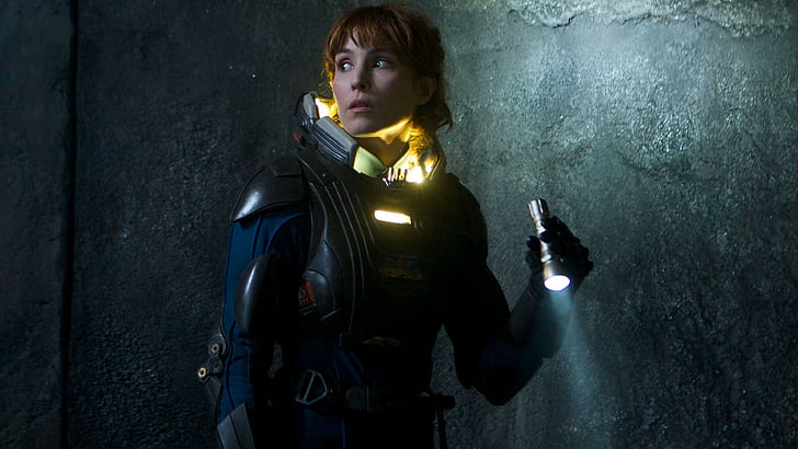 woman holding flashlight inside room, Alien: Covenant, Noomi Rapace, best movies, HD wallpaper