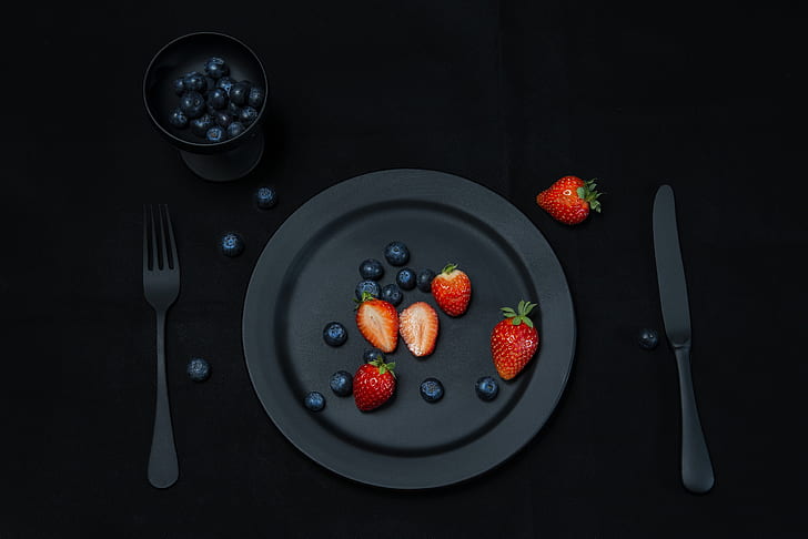 berries, food, blueberries, strawberry, plate, knife, fruit, plug, black, black background, sweet, blueberry, HD wallpaper