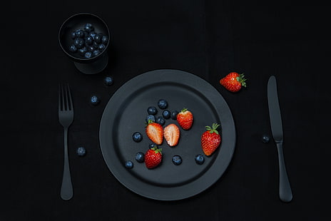  berries, food, blueberries, strawberry, plate, knife, fruit, plug, black, black background, sweet, blueberry, HD wallpaper HD wallpaper