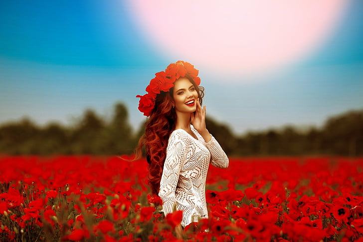 Models, Model, Blur, Field, Girl, Lipstick, Poppy, Red Flower, Redhead, Smile, Woman, Wreath, HD wallpaper