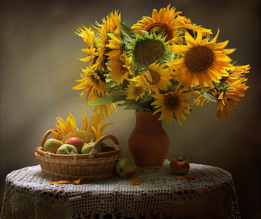 слънчогледи, маса, кошница, ябълки, ваза, натюрморт, жълто, покривка, HD тапет HD wallpaper