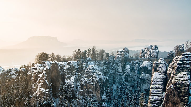 雪をかぶった山、自然、岩、雪、橋、風景、冬、 HDデスクトップの壁紙
