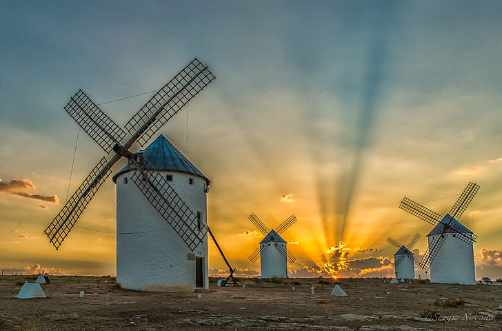 four white concrete windmills at during sunset, Amanecer, entre, molinos, explorer, white, concrete, windmills, sunset, sunrise, campo, ciudad  real, rayos, quijote, aspas, windmill, sky, HD wallpaper