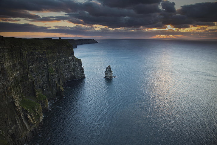 Spo d'acqua, scogliere di Moher, Irlanda, Oceano Atlantico, scogliere, tramonto, superficie dell'acqua, oceano, costa, Sfondo HD