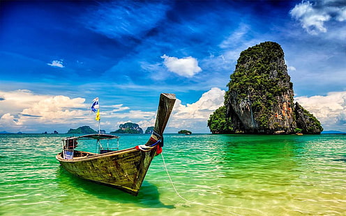 Прананг плаж и скала Краби Тайланд лодка с дълги опашки на тропически плаж Тапет с висока разделителна способност 3840 × 2400, HD тапет HD wallpaper