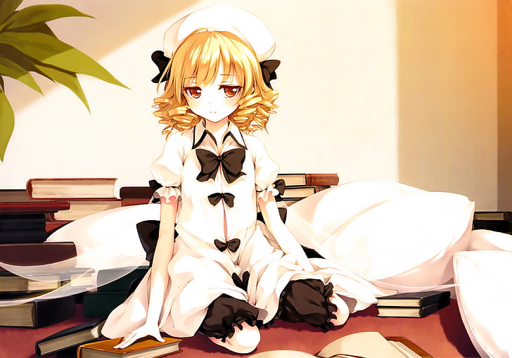 Touhou, Luna Child, ке-та, аниме девушки, книги, подушка, крылья, карие глаза, блондинка, HD обои