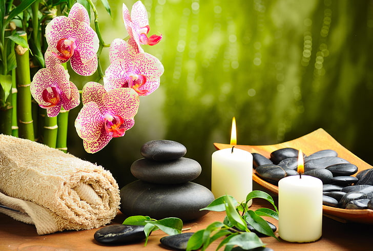 duas velas de pilar branco, flor, pedras, toalha, velas, bambu, orquídea, preto, spa, massagem, HD papel de parede