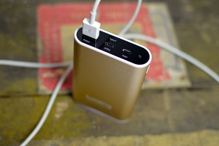 battery, bronze, cable charger, colored, energy, golden, ipad, iphone, notebook and smartphone, recording, smartphone, smartwatch, technique, warm, HD wallpaper