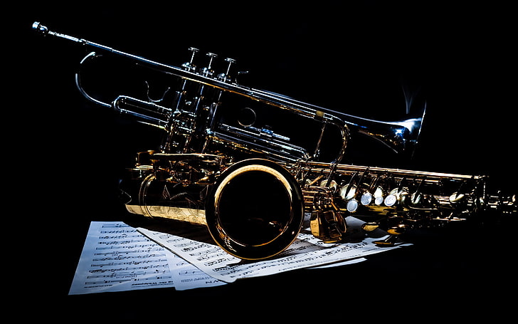 dos saxofón de oro y trompeta de plata, notas, música, pipa, saxofón, Fondo de pantalla HD