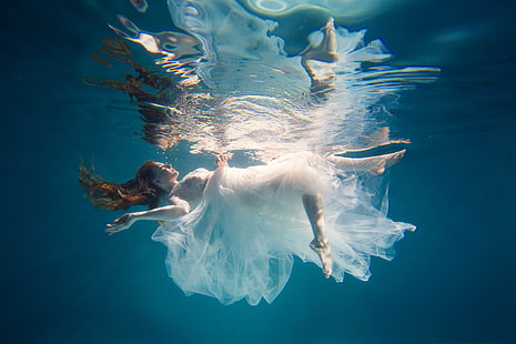 underwater, women, HD wallpaper HD wallpaper
