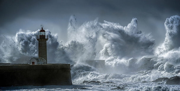 грохот больших волн перед маяком, иллюстрация, фотография, природа, пейзаж, маяк, тяжелый, волны, ветер, Португалия, HD обои HD wallpaper