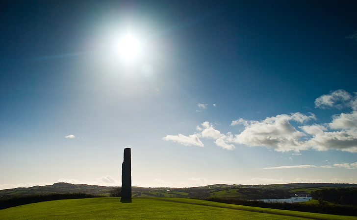 Megalith Rock, Moai, Avrupa, İngiltere, Doğa, Yaz, Kaya, Tepe, Bulutlar, Megalith, Kuzey İrlanda, HD masaüstü duvar kağıdı