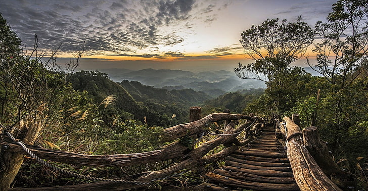 brązowy drewniany most, krajobraz, natura, ścieżka, chodnik, zachód słońca, mgła, wzgórza, park narodowy, Tajwan, Tapety HD