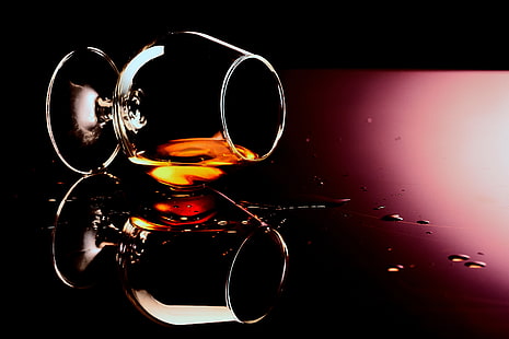 copo de vinho claro, vidro, gotas, fundo, álcool, bebida, conhaque, HD papel de parede HD wallpaper