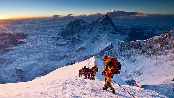ludzie wspinają się na zaśnieżoną górę podczas wschodu słońca, Everest, Jason Clarke, Josh Brolin, John Hawkes, Robin Wright, Jake Gyllenhaal, dramat, Tapety HD